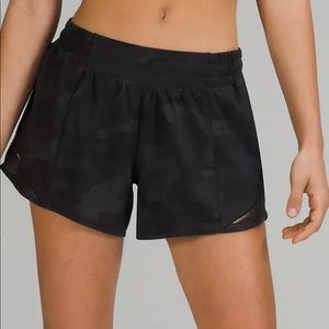Heritage Camo Deep Coal Lululemon Hotty Hot Low-rise Shorts 4”